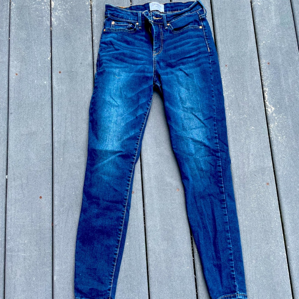 Never Worn Levi Jeans